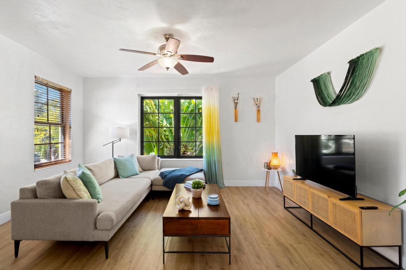 Spacious Free Parking Great Location Miami