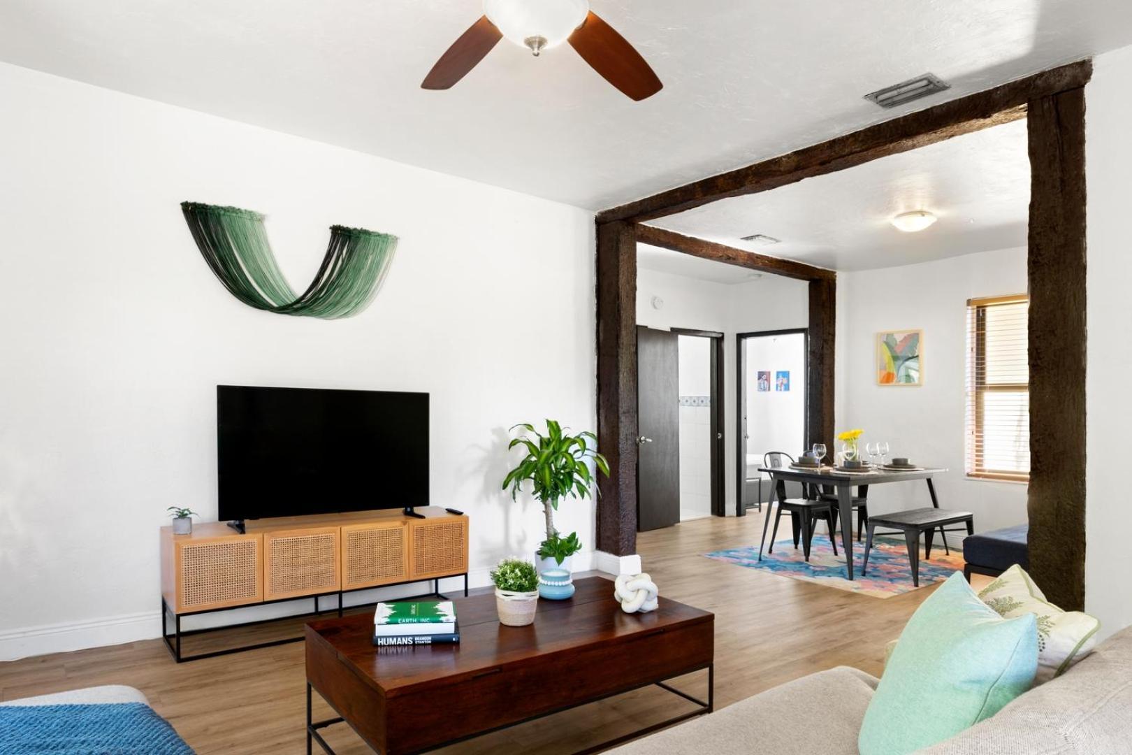 Ferienhaus Spacious Free Parking Great Location *